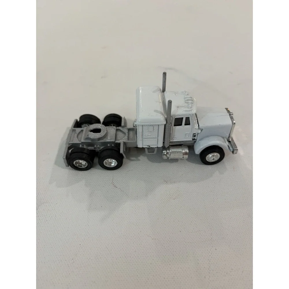 Lionel Die Cast Tractor Semi Truck White O Gauge Intermodal Vehicle No Trailer
